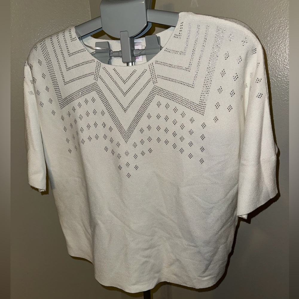 Elegant White Crew Neck Sweater - Picture 1 of 9